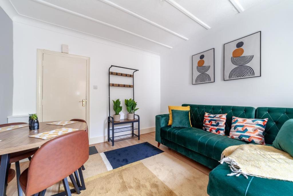 One Bedroom Flat In The Heart Of Brixton London Exteriör bild