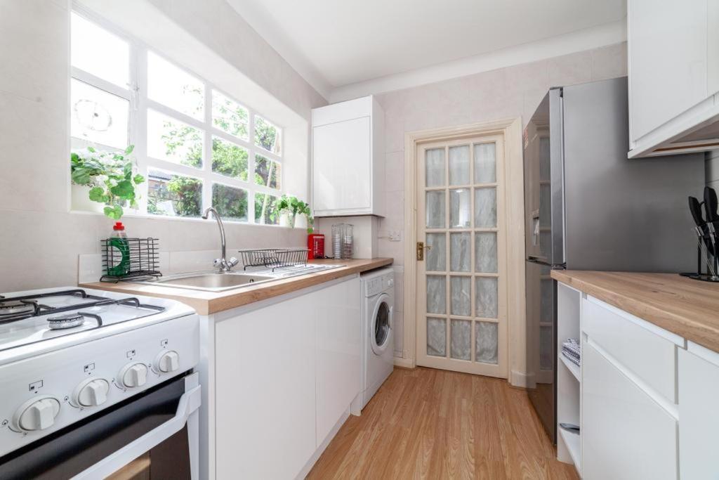 One Bedroom Flat In The Heart Of Brixton London Exteriör bild