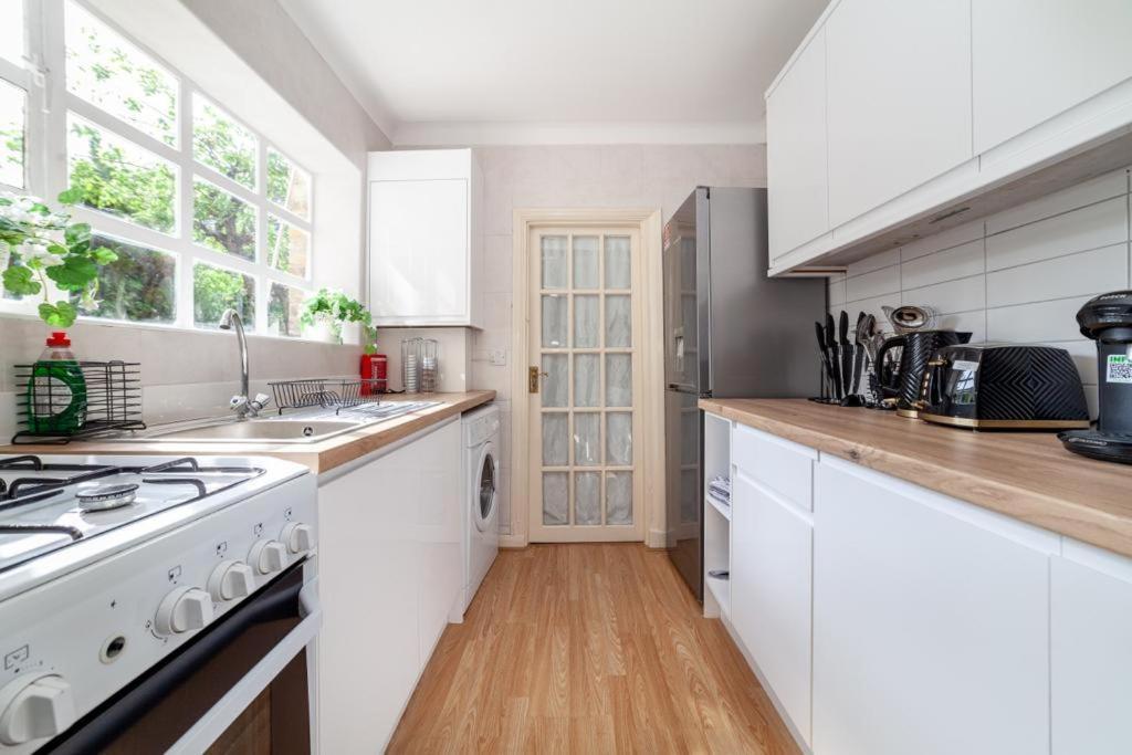 One Bedroom Flat In The Heart Of Brixton London Exteriör bild